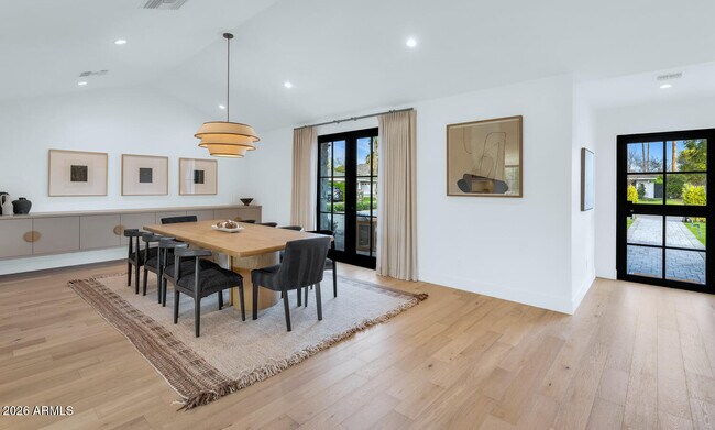 Foto del edificio - 6039 E Calle Camelia