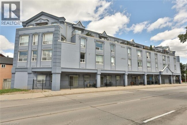 Building Photo - 400 York Blvd