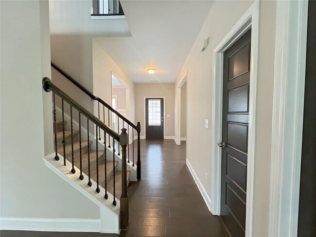Foto del edificio - 1721 Cobblefield Cir