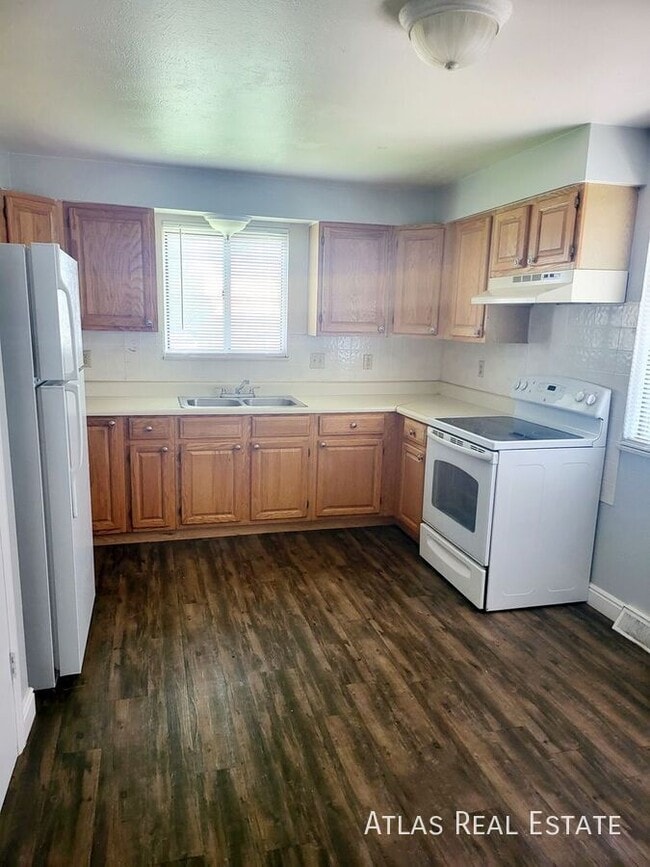 Photo - 16658 E 13th Ave Apartment