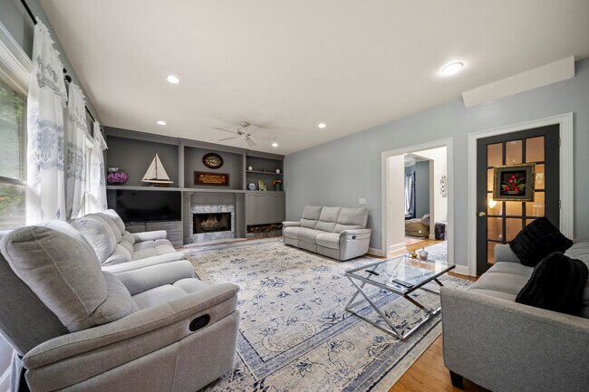 Foto del edificio - 442 Chatfield Pointe NW