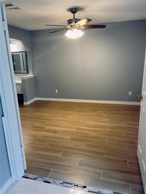 Foto del edificio - 631 E Country Grove Cir