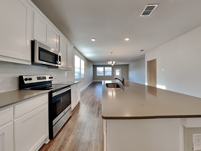 Building Photo - 1419 Marvin Gardens