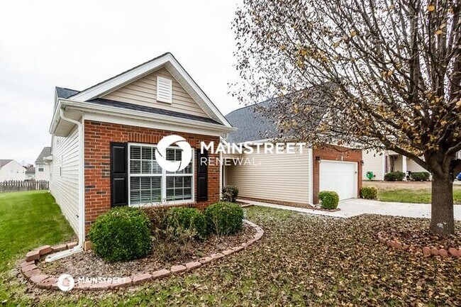 Foto del edificio - 4 Bedroom Pet-Friendly Home in Indian Trail, NC with Main Street Renewal