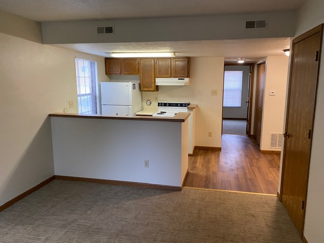 kitchen with dining area - 7340 Hampton Ave