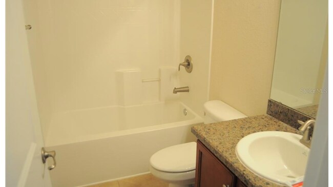 Baño completo - 10727 Standing Stone Dr