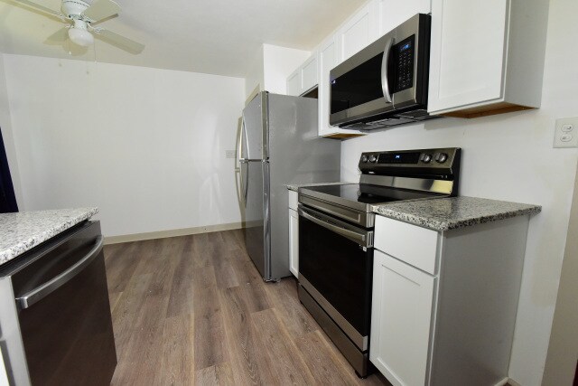 Building Photo - 2422 Ridge Ave