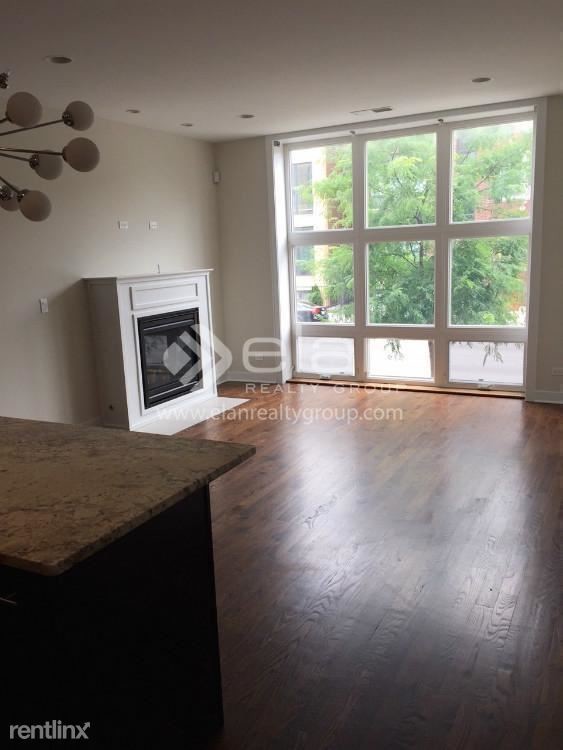 Foto del edificio - 3634 W Montrose Ave