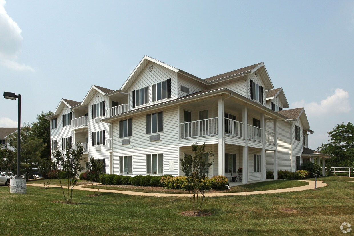 Lancaster Woods Apartments in Lexington, KY