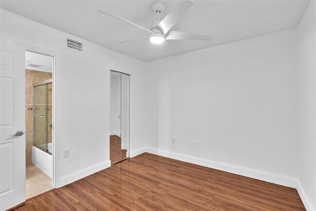 Foto del edificio - 2299 NW 77th Way