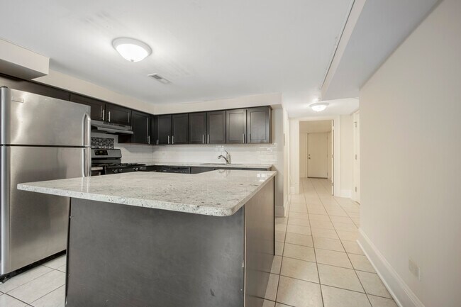 Foto del edificio - 871 W Lill Ave