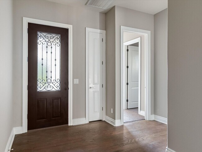 Foto del edificio - 6711 Abarth Ln