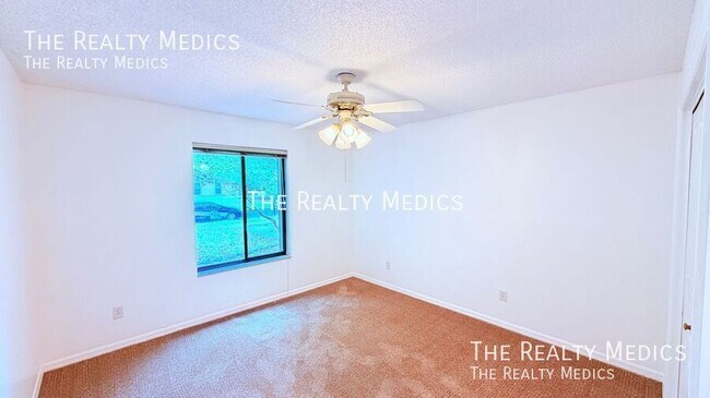 Building Photo - 909 Gazell Trail