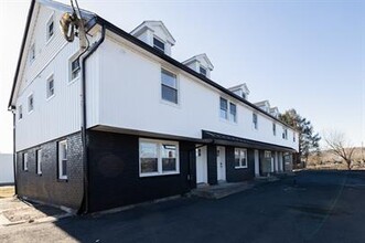 Building Photo - 28 Aircraft Rd