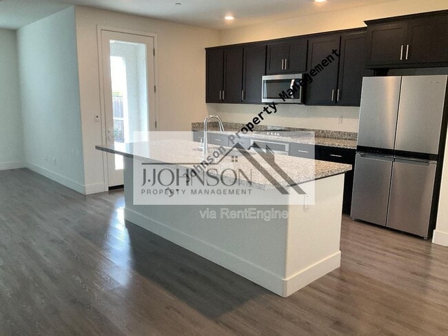 Building Photo - 994 Osprey Dr