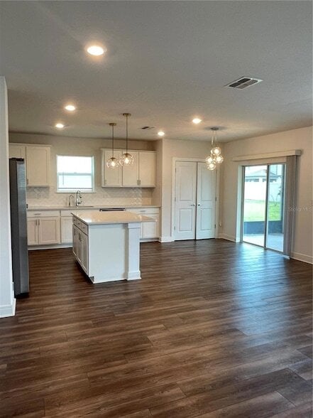 Building Photo - 30555 Thunderbird Dr
