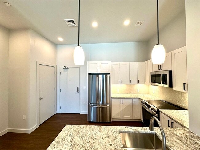 Building Photo - 45 E Central St