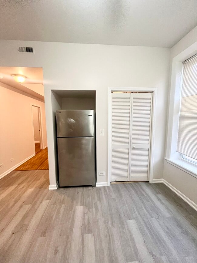 Foto del edificio - 3227 S Carpenter St