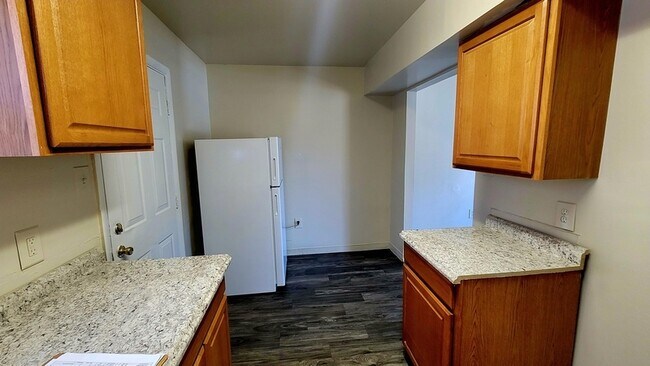 Foto del edificio - 619 E 18th St