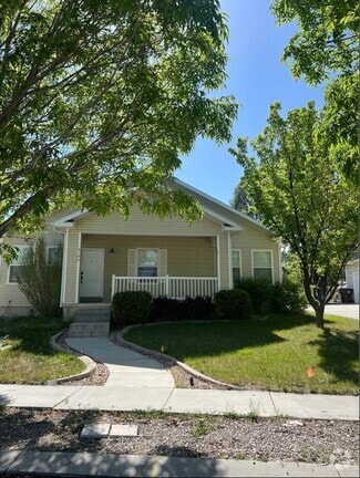 Building Photo - 4146 NE Pinion Cir