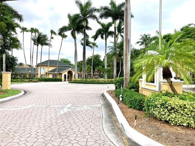 Foto del edificio - 3985 W McNab Rd