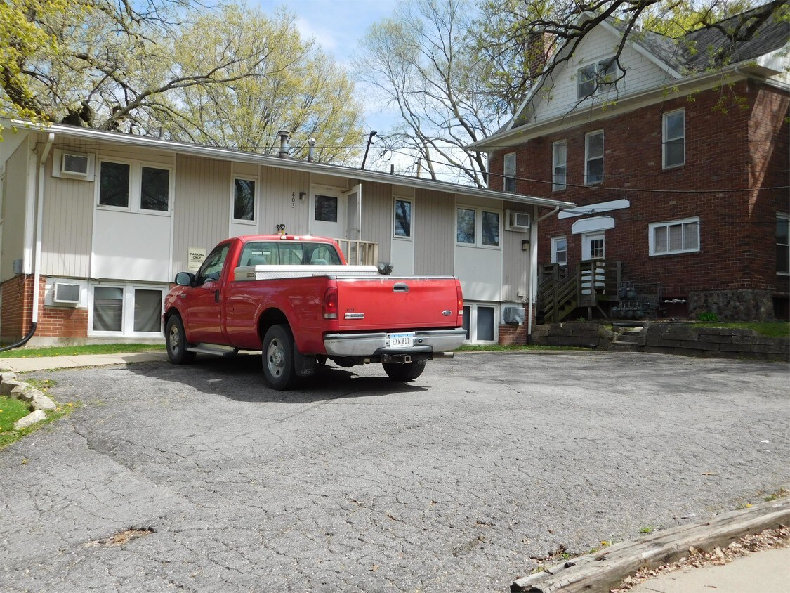 Foto del edificio - 803 17th St SE
