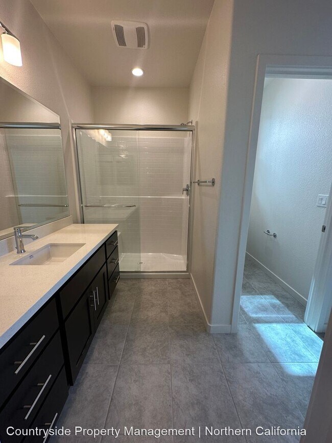 Building Photo - 5 br, 4.5 bath House - 2891 Wylin Blvd