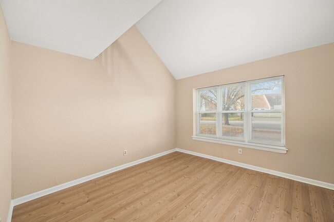 Building Photo - 163 Spruance Rd