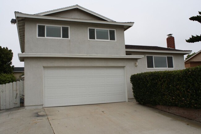 Foto del edificio - 4Bed/2Bath Remodeled Home in Carlsbad with a Pool~ Trieste