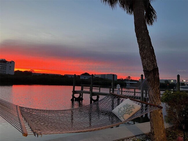 Foto del edificio - 215 1st St