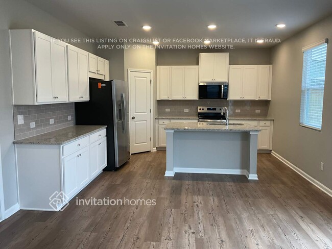 Building Photo - 7139 Brushwood Bnd