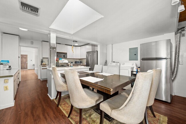 Foto del edificio - 5510 Dorothy Dr