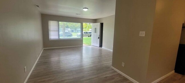 Foto del edificio - Section 8 Welcomed!