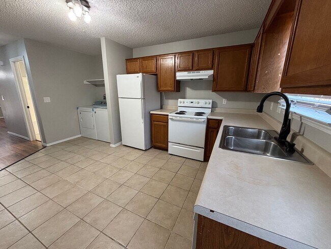 Foto del edificio - 3406 SW Victoria Pl