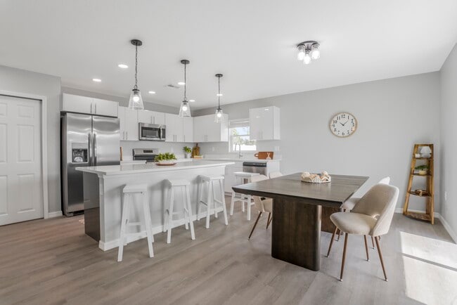 Foto del edificio - 6827 San Bruno Dr