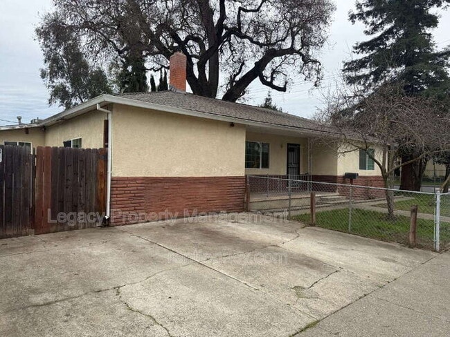 Building Photo - 725 Bryte Ave