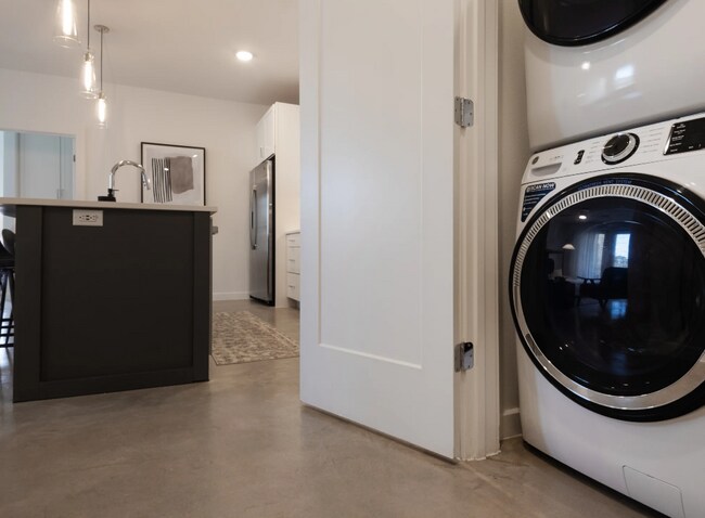 Foto del edificio - 5600 Madrone