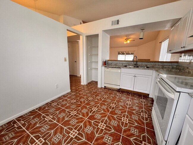 Foto del edificio - Great location! Great price! Great home!