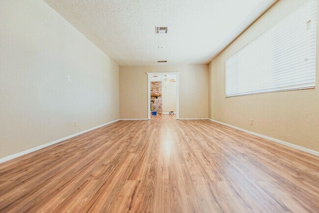 Foto del edificio - 18288 Ave 304