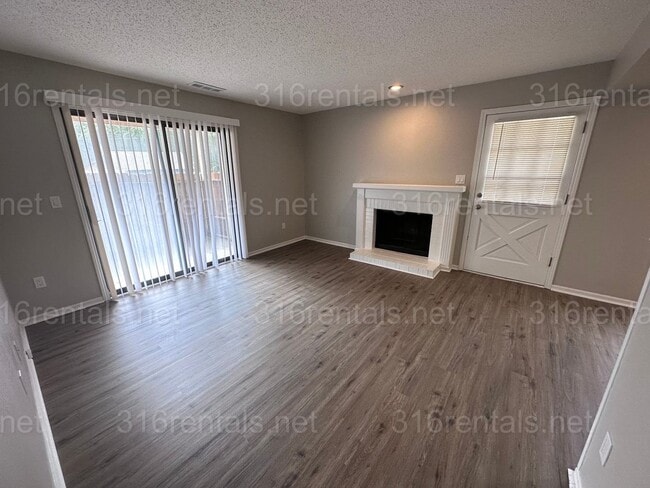 Foto del edificio - ** COMING SOON PLEASE CHECK BACK AT A LATE...