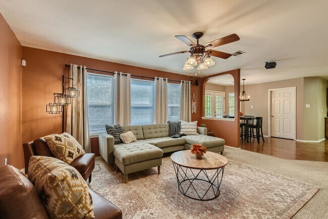 Foto del edificio - 10430 Tiger Field