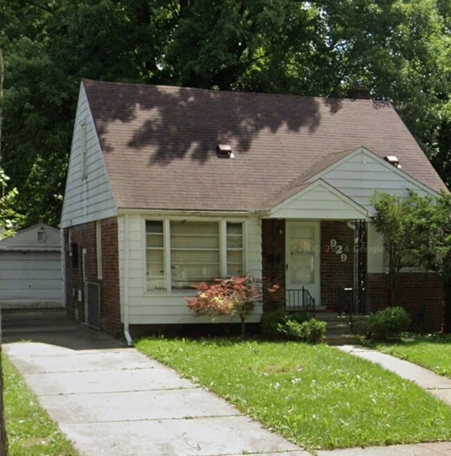 Building Photo - 929 Fairwood St