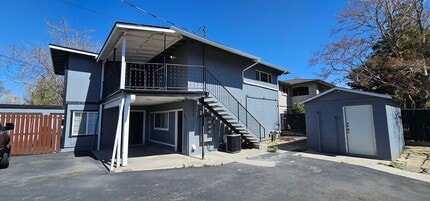 Building Photo - 932 1/2 H St