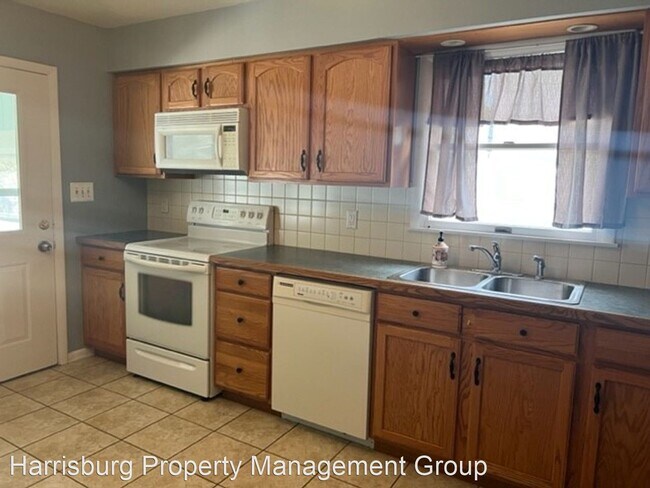 Building Photo - 4 br, 2 bath House - 137 W Areba Ave