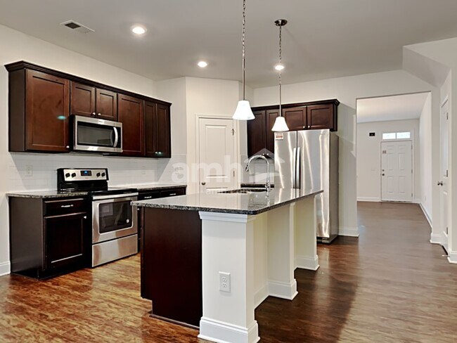 Building Photo - 214 McBee Place