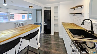 Building Photo - 18 Riverside Ave