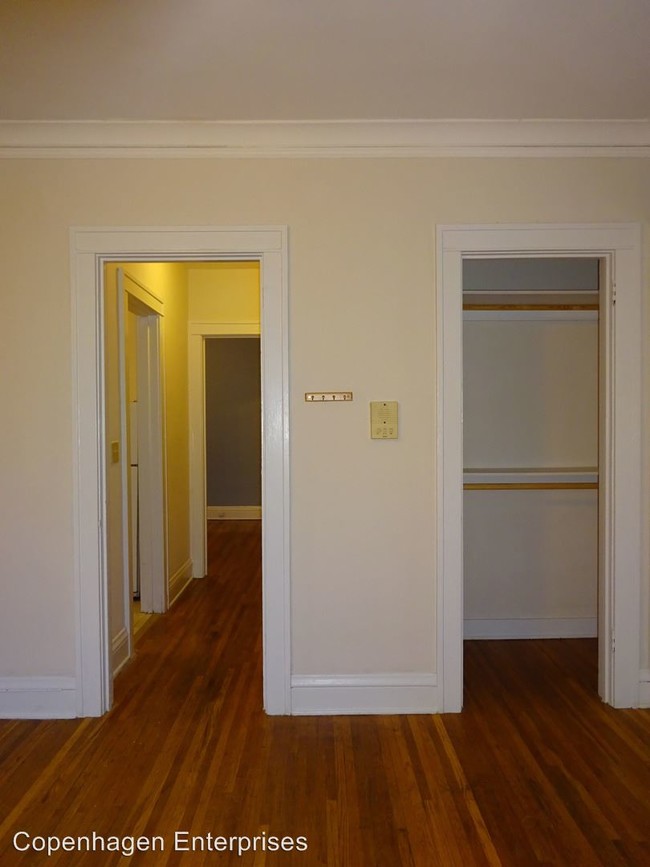 Building Photo - 1815 1st Ave S