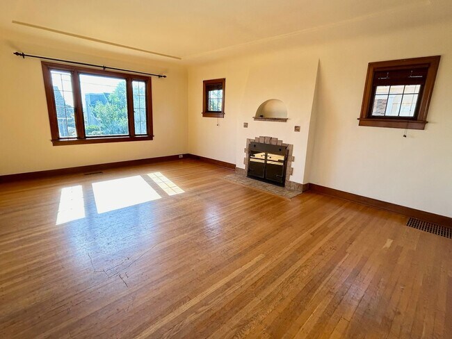 Foto del edificio - West Seattle Home