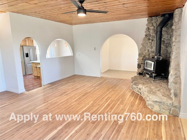 Building Photo - Newly Remodeled and Updated Home With Huge...