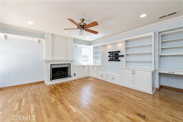 Building Photo - 32 Christamon E